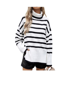 Pull ample à col haut couleur noir blanc