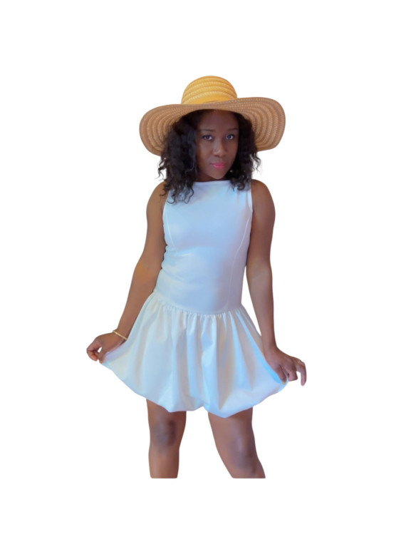 Robe élégante ourlet bouffante couleur blanc