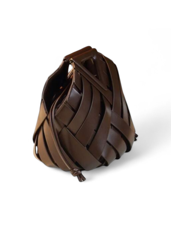 Sac à main marron tressé