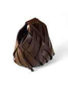 Sac à main marron tressé