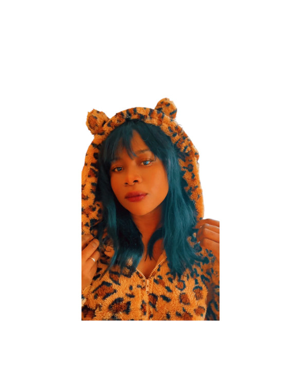 Pyjama combi a velours imprimé léopard  à capuche