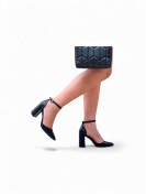 Escarpins noir P37 à bout pointu épais