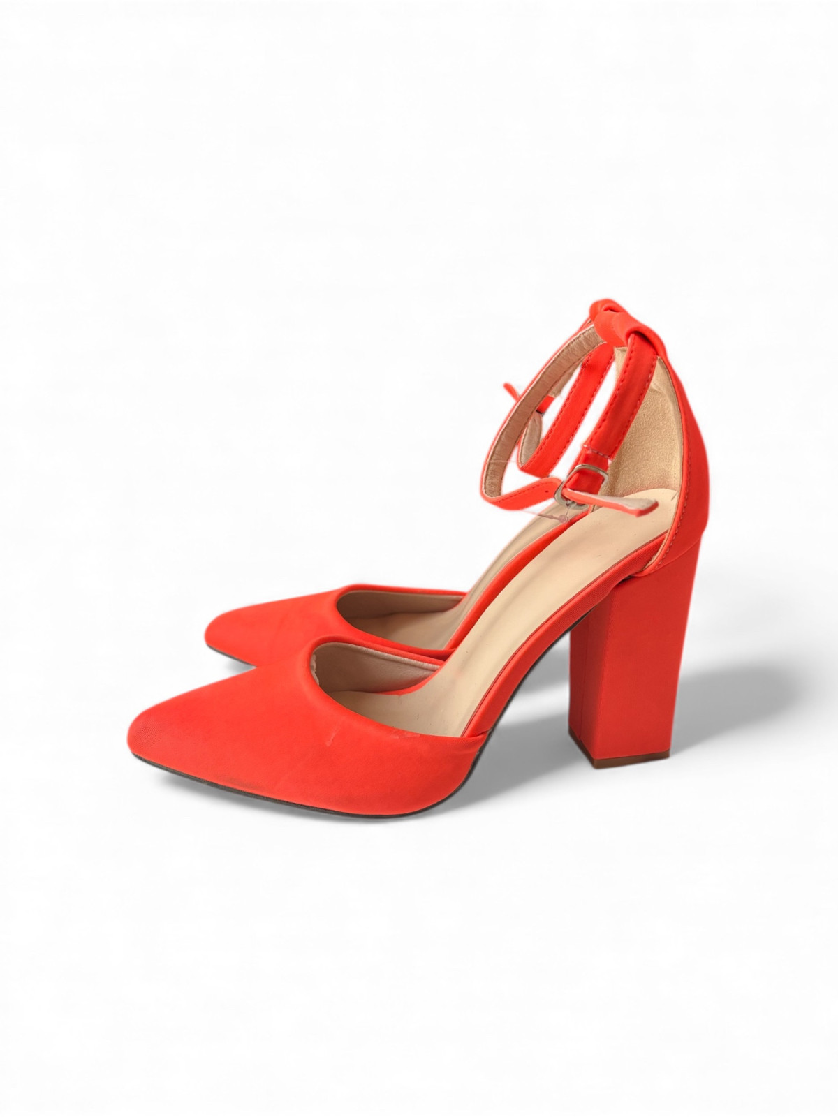 Escarpins orange P39 à bout pointu épais