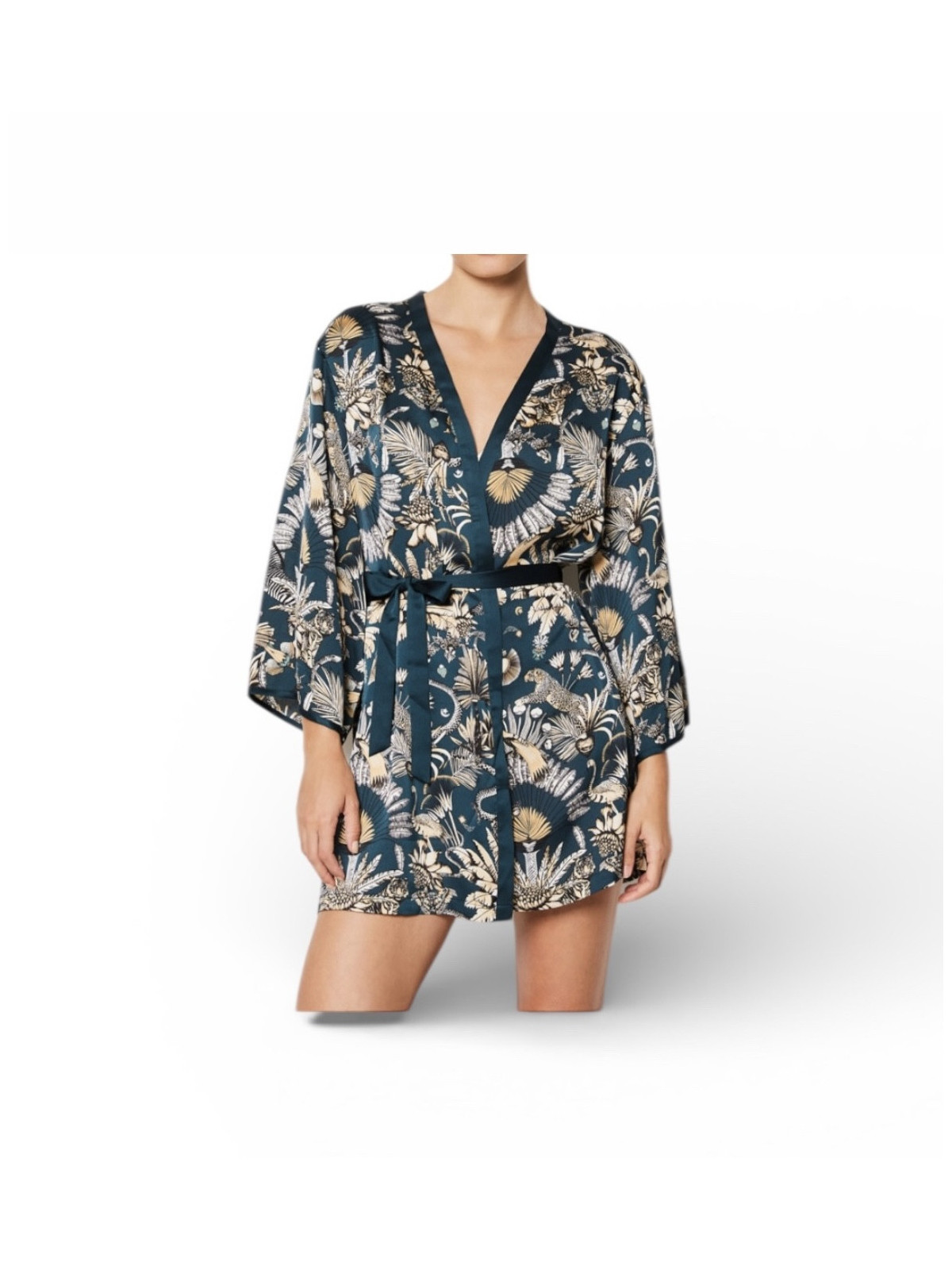 Kimono en satin à motifs animaux