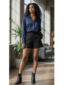 Ensemble chemise bleu et short noir