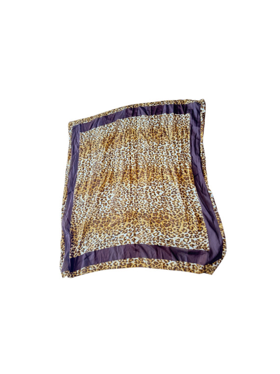 Foulard à motifs léopard